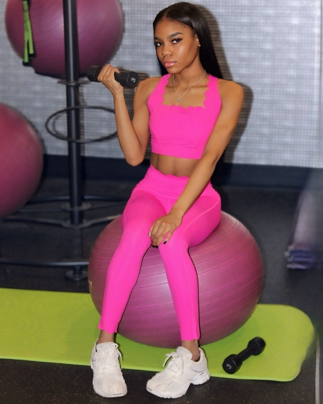 La Vie in Motion - Sportwear Collection